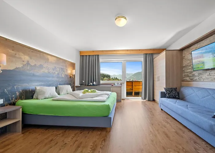 蓝索拉尔姆酒店 3*