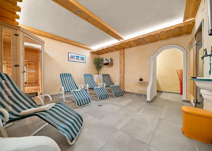 蓝索拉尔姆酒店 3*