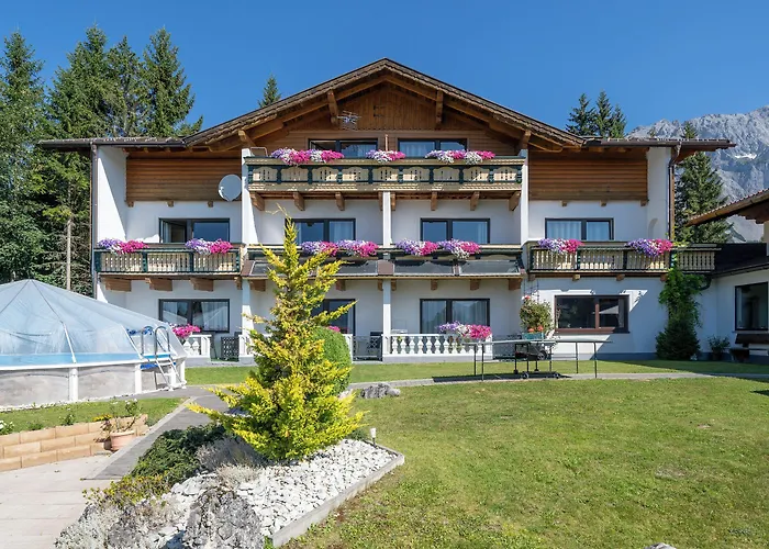 蓝索拉尔姆酒店 3*