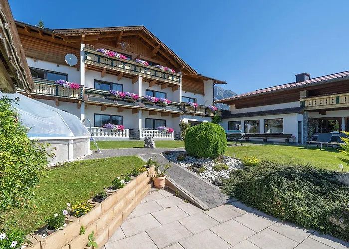 蓝索拉尔姆酒店 3*