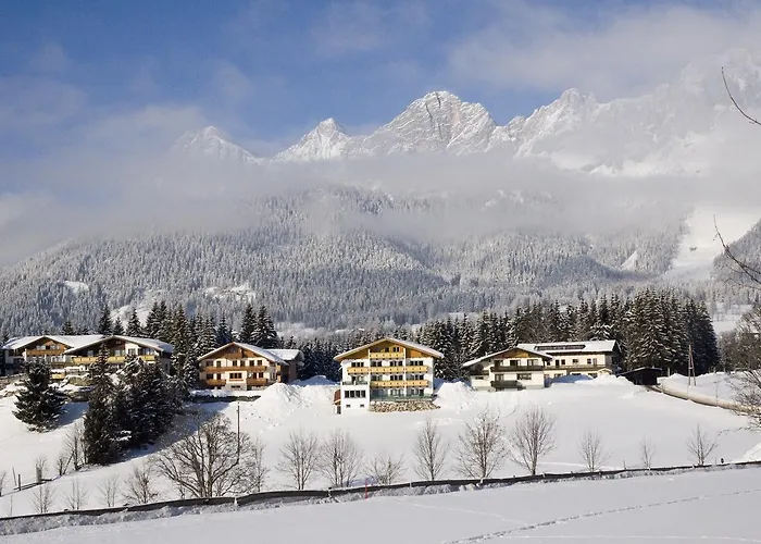 蓝索拉尔姆酒店 3*