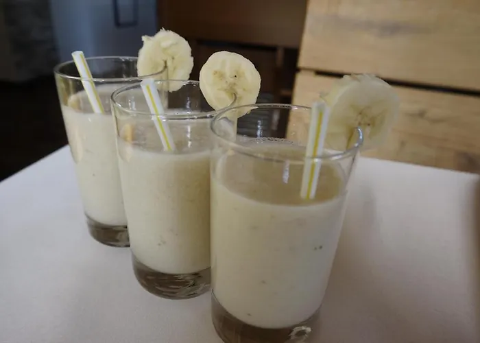 蓝索拉尔姆酒店 3*